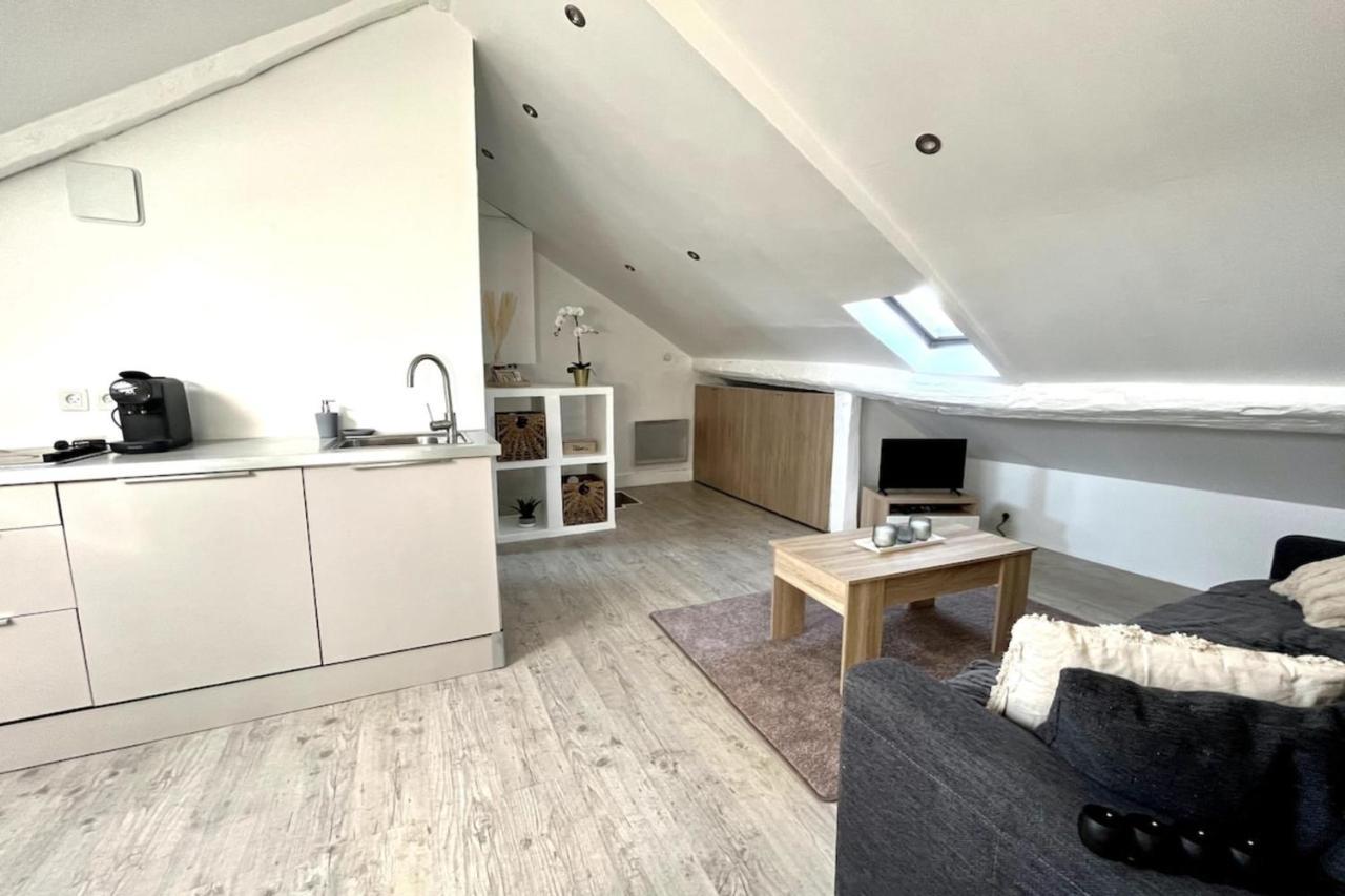 The Little French Studio - Fontainebleau Appartement Buitenkant foto
