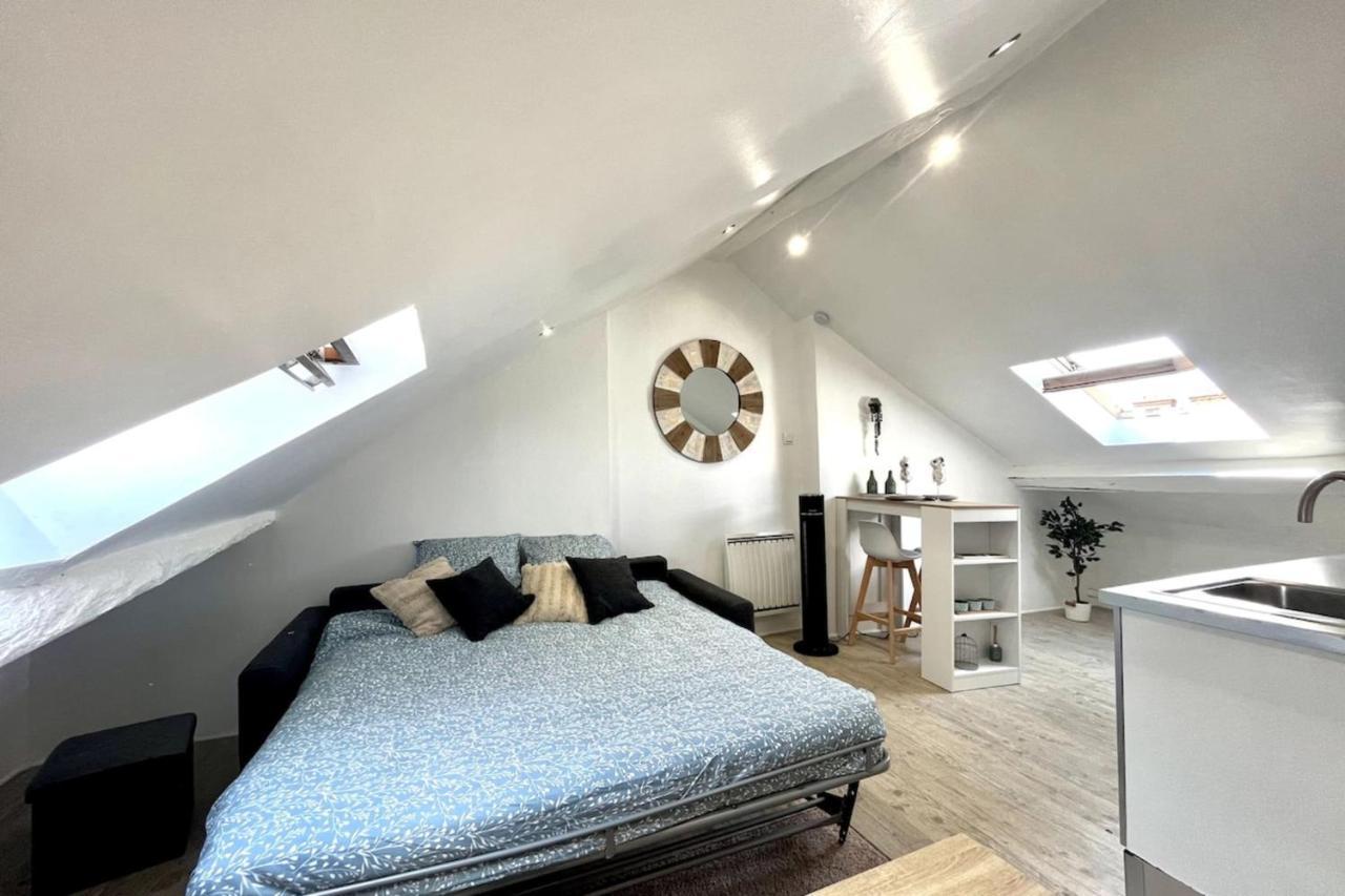 The Little French Studio - Fontainebleau Appartement Buitenkant foto