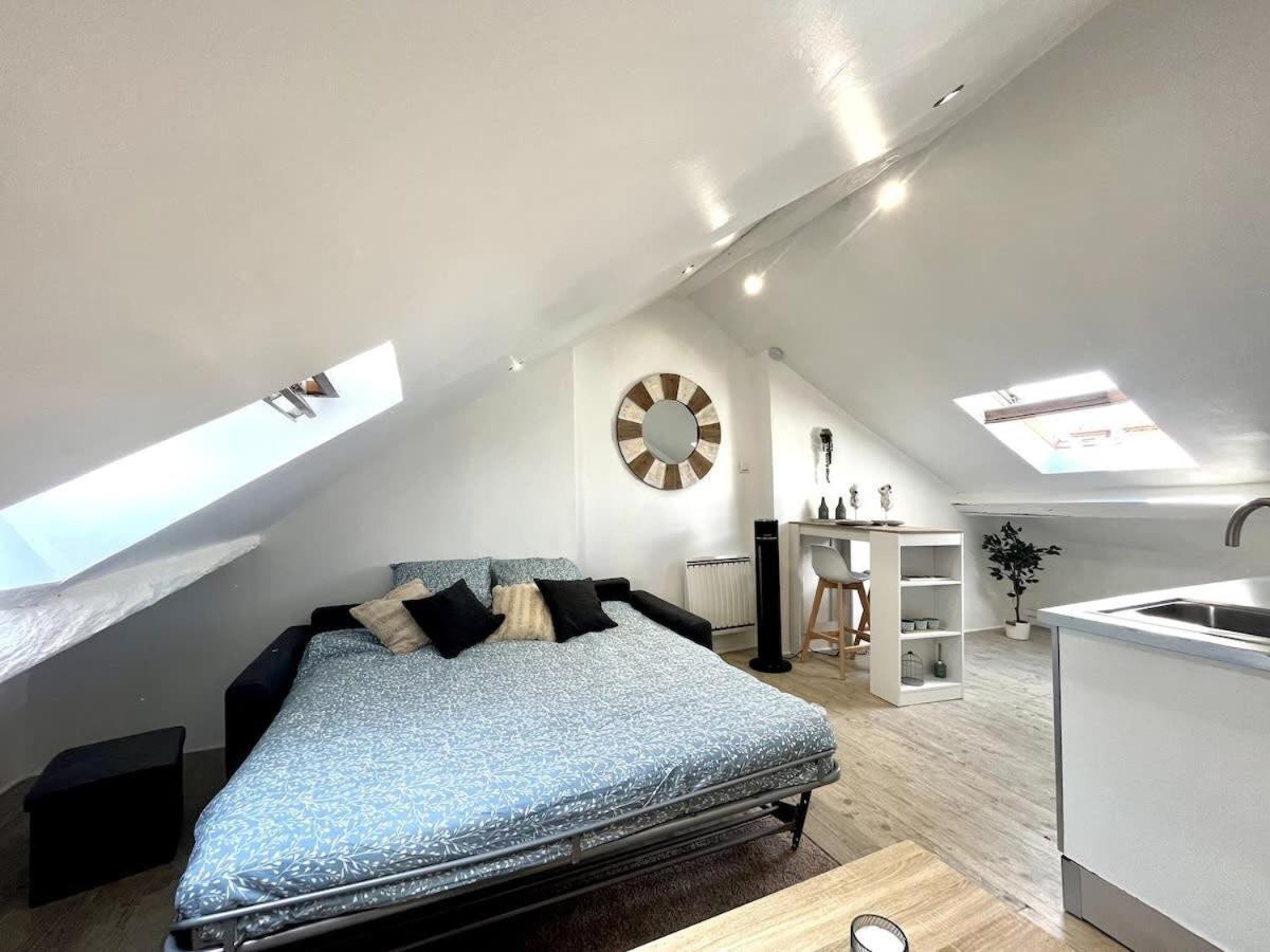The Little French Studio - Fontainebleau Appartement Buitenkant foto