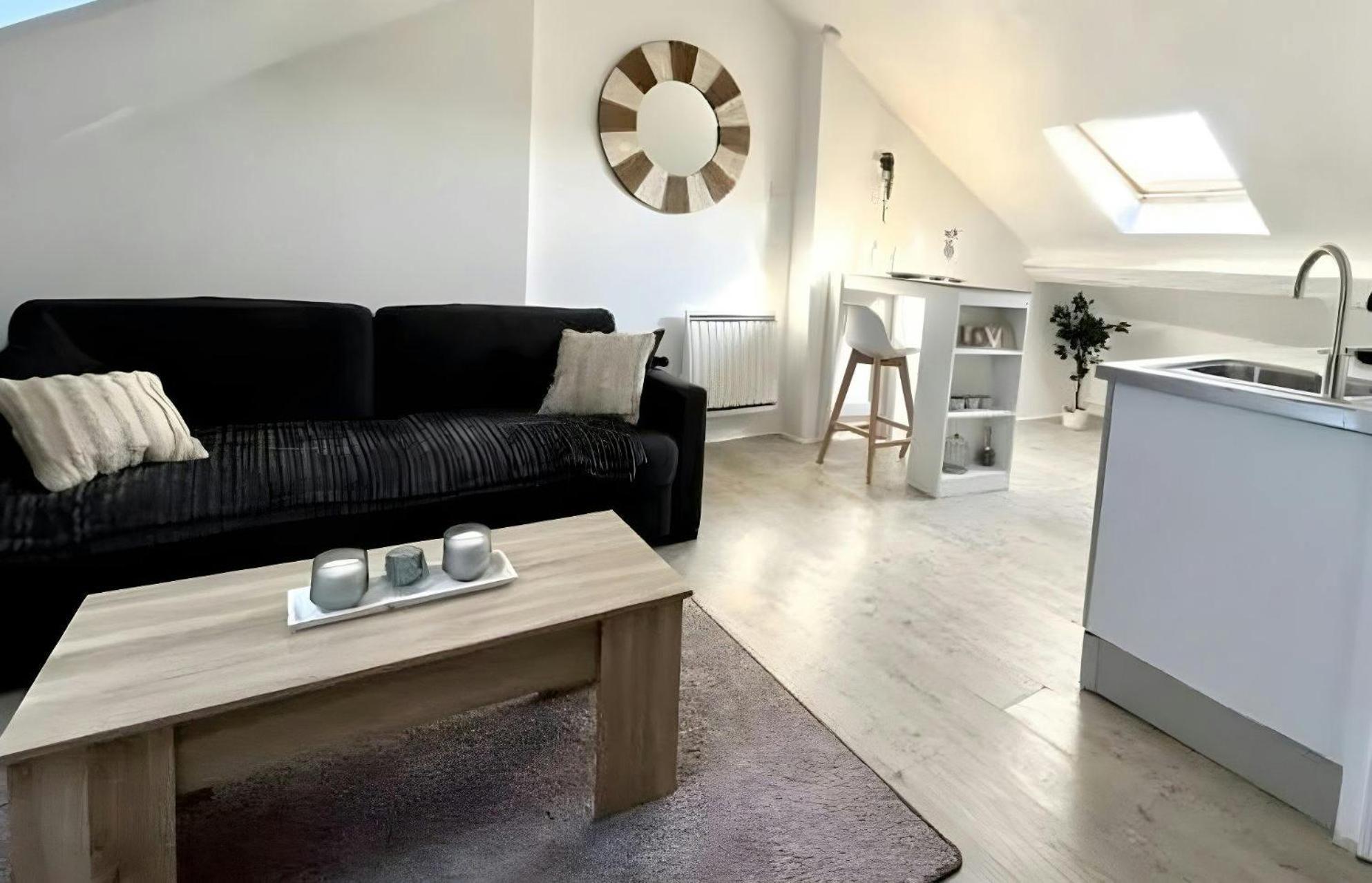 The Little French Studio - Fontainebleau Appartement Buitenkant foto
